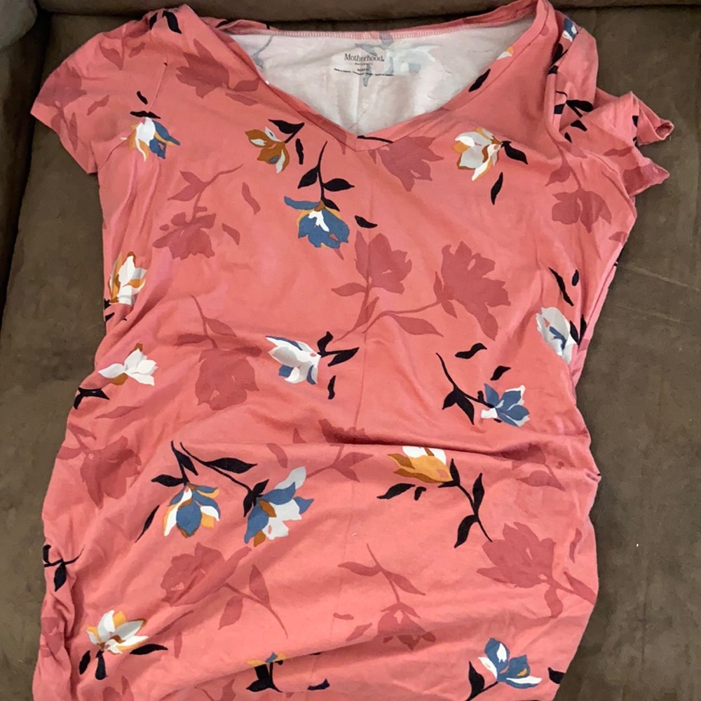 EUC motherhood maternity floral v-neck tee